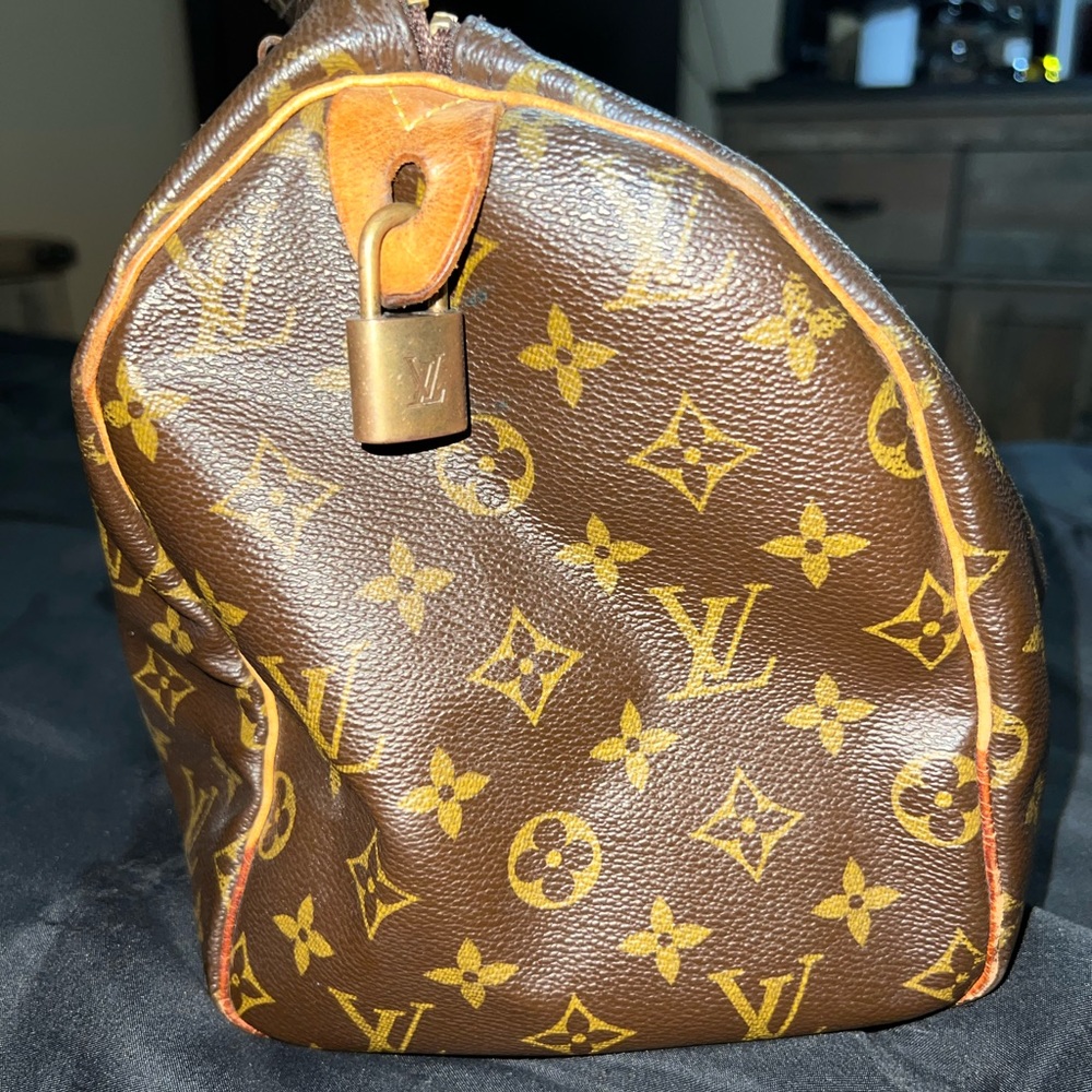 Louis Vuitton speedy Lv print